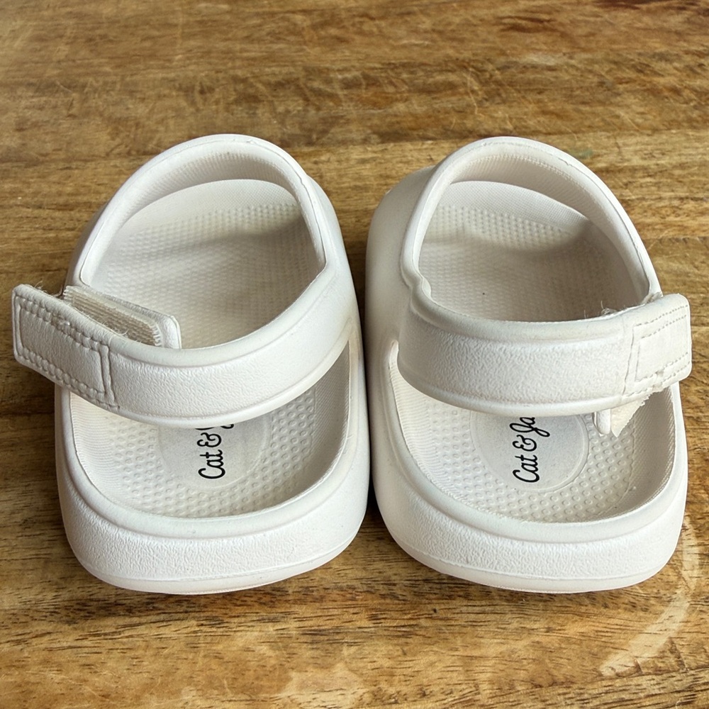 Cat & Jack Toddler Slide Sandals with Strap - Picture 4 of 6